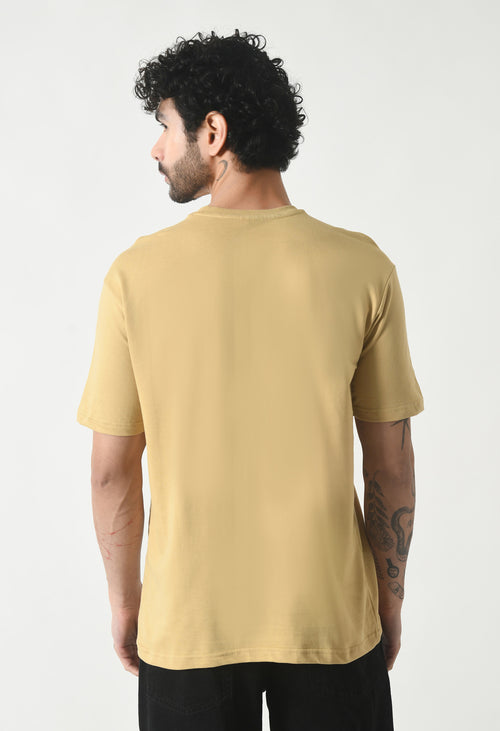 Beer in Hand Beige – Golden Lager Premium Oversized T-Shirt for Men