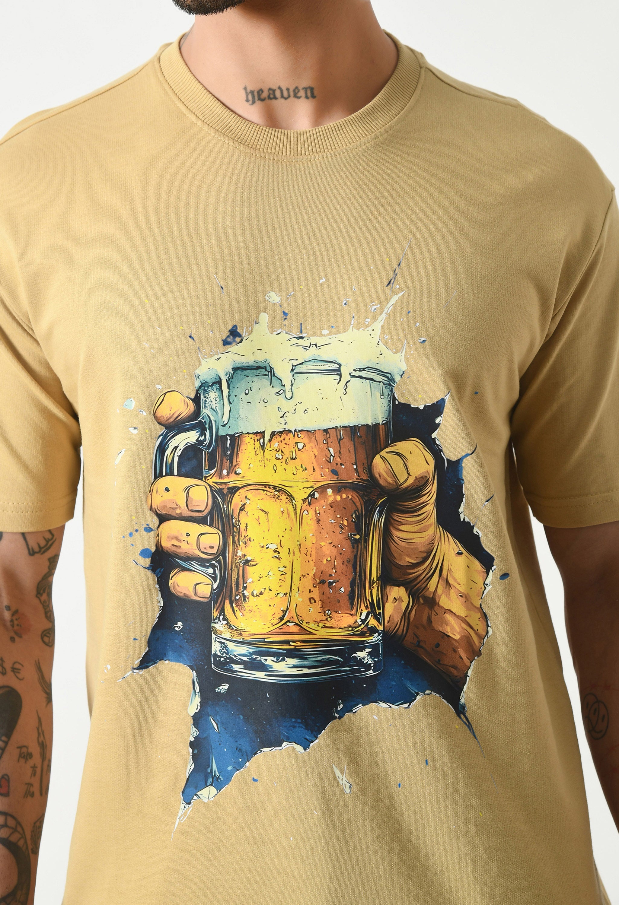 Beer in Hand Beige – Golden Lager Premium Oversized T-Shirt for Men